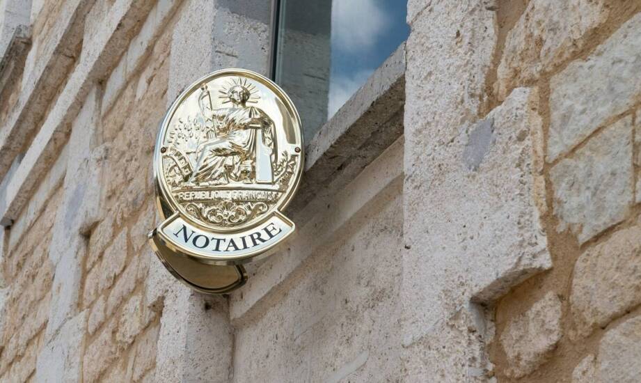 Jakie korzyści daje dwujęzyczna obsługa w kancelarii notarialnej?