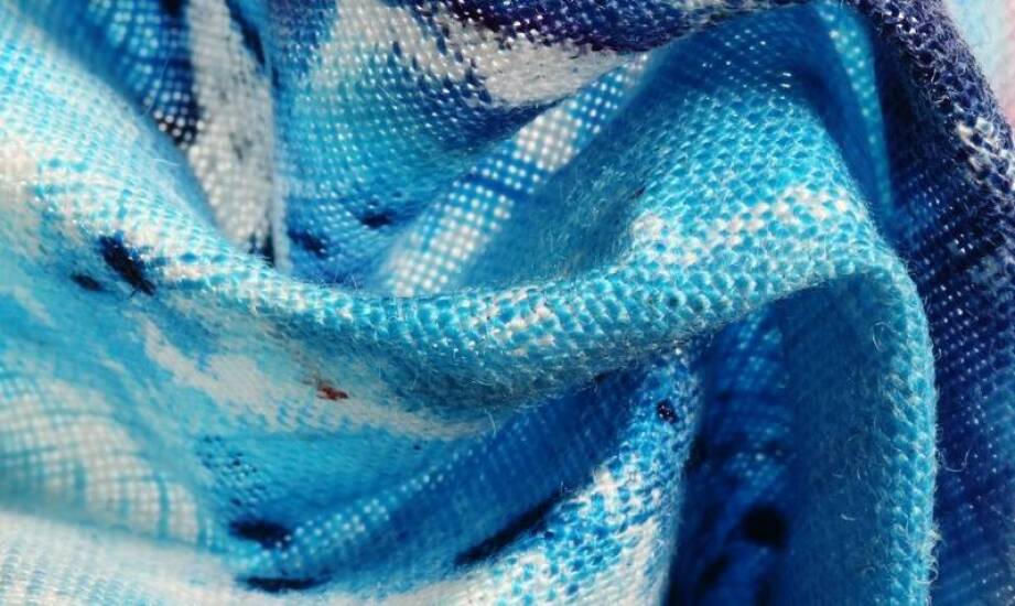 Elegancja piór inspirowanych Van Gogh Starry Night