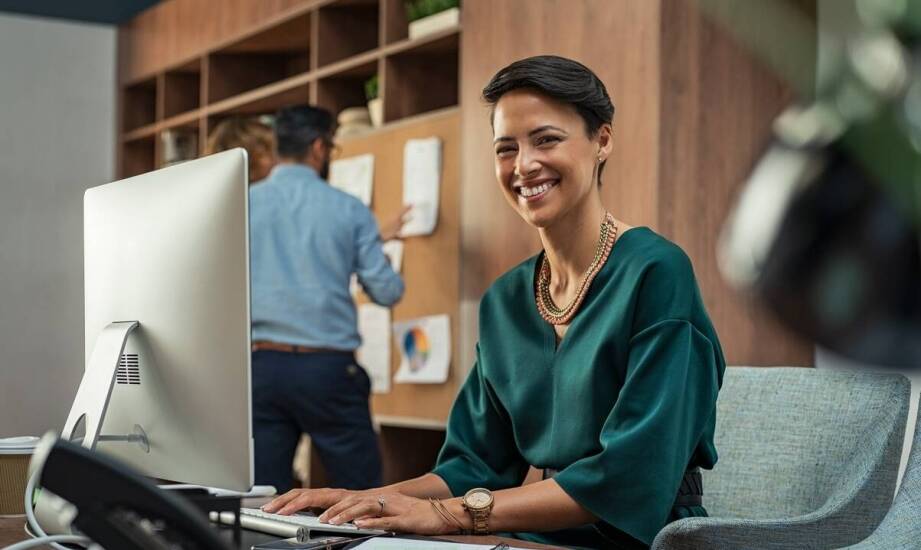 Inspiracje z naszyjnikiem z pereł do biura