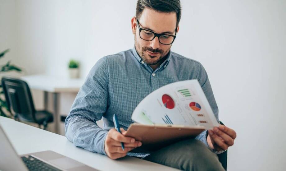 Jak ekspertyzy kancelarii biegłego rewidenta zwiększają transparentność firmy?