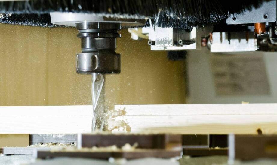 Czy używane frezarki CNC dorównują jakością egzemplarzom fabrycznie nowym?