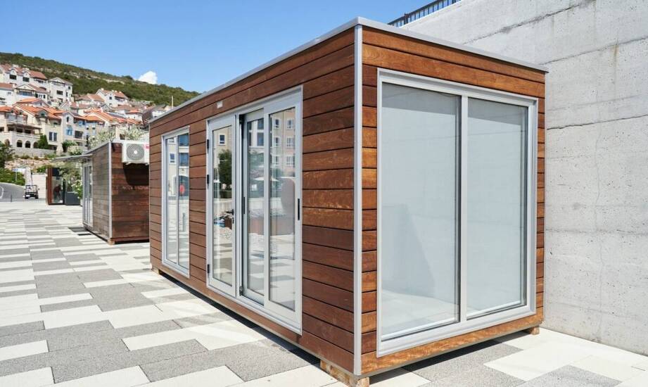 Jak technologia lekkiej obudowy wpływa na koszty utrzymania pawilonu handlowego 100m3?