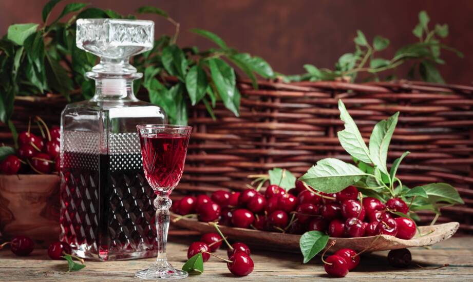 Zastosowanie nalewki wiśniowej w kuchni wegańskiej – inspiracje kulinarne