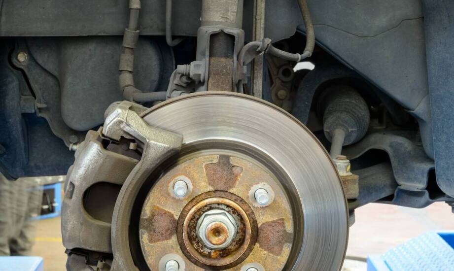 Jakie innowacje technologiczne wspierają diagnostykę układów hamulcowych?