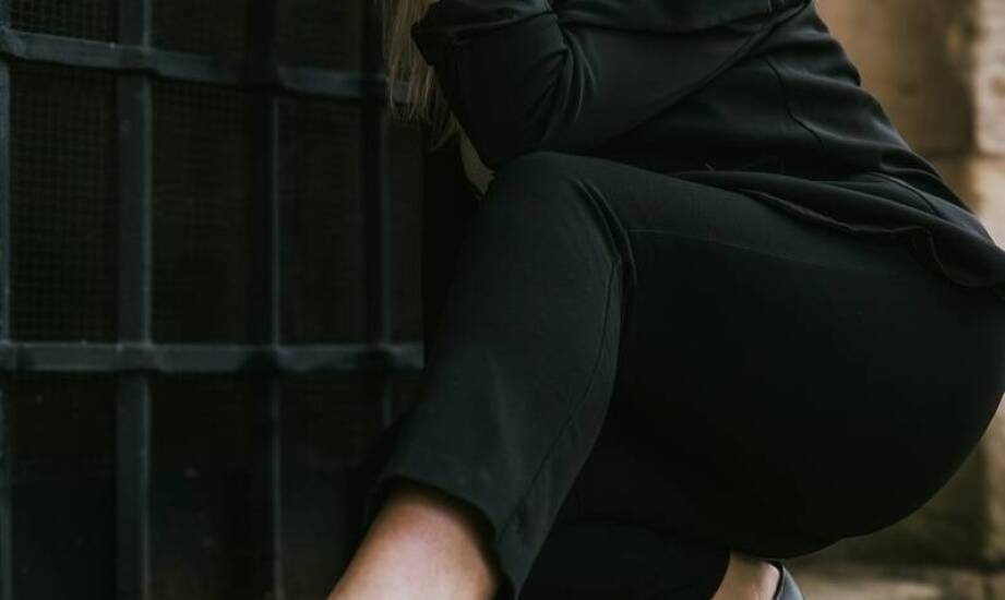 Szarawary damskie na specjalne okazje – jak je nosić?