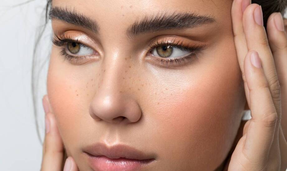 Jakie efekty można uzyskać dzięki zabiegom oczyszczającym skórę?