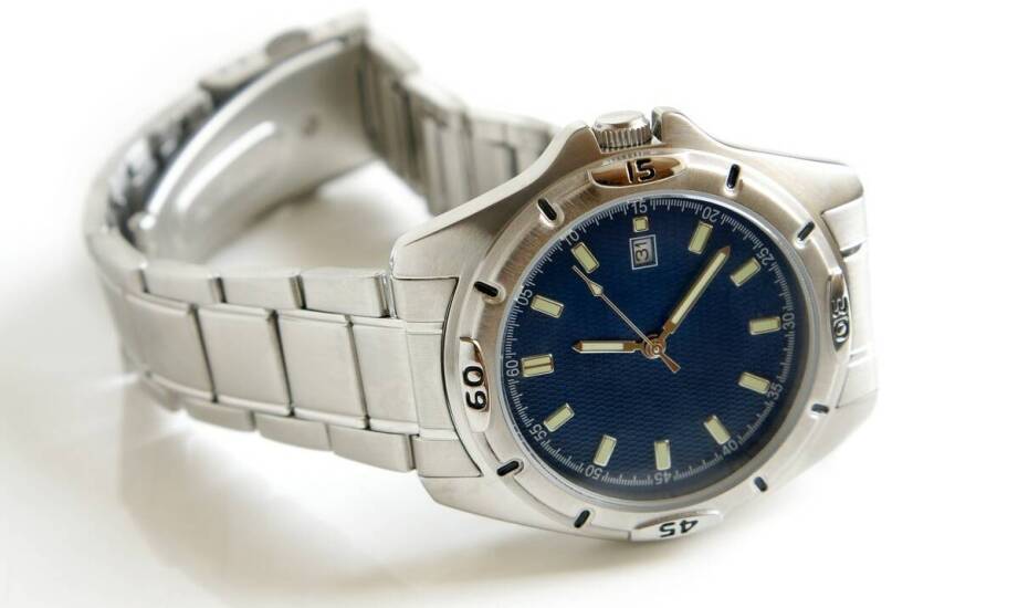 Przewodnik po wyborze idealnego zegarka damskiego srebrnego z cyrkoniami