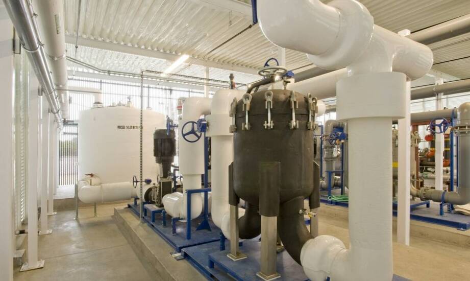 Jak złoże G1 przyczynia się do redukcji osadów w instalacjach wodnych?