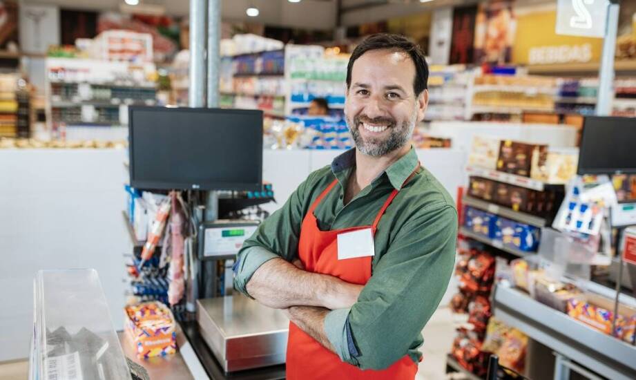 Zalety i wyzwania związane z łączeniem kas fiskalnych z terminalami w małych firmach