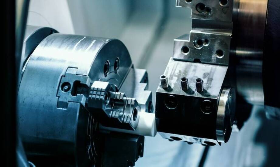 Nowoczesne maszyny CNC i ich wpływ na efektywność szlifowania płaszczyzn