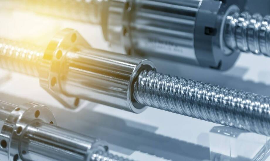 Siłownik hydrauliczny dwustronny – jak zwiększa precyzję operacyjną maszyn?