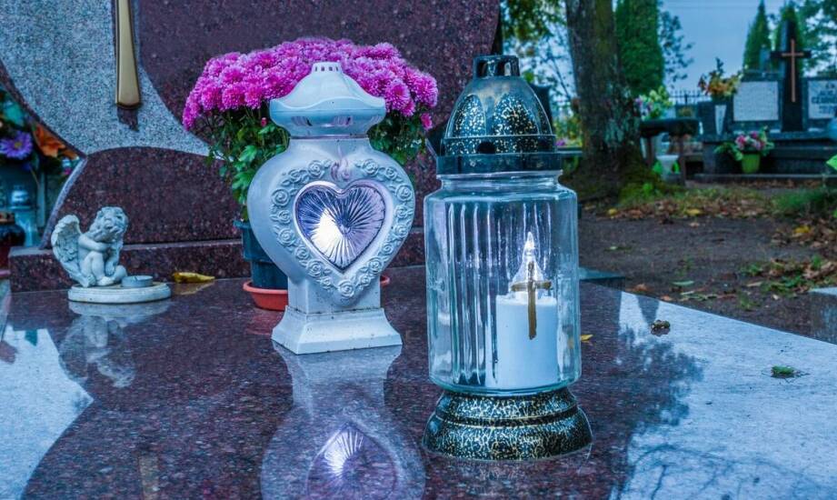 Estetyczne i funkcjonalne galanterie do nagrobków w Mikołowie