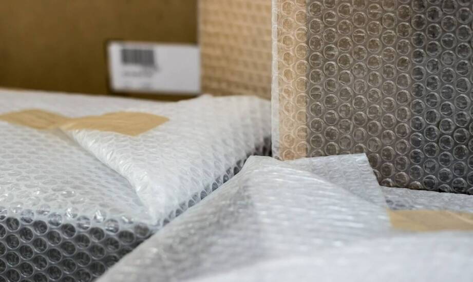 Jakie możliwości personalizacji oferują współczesne koperty kurierskie?