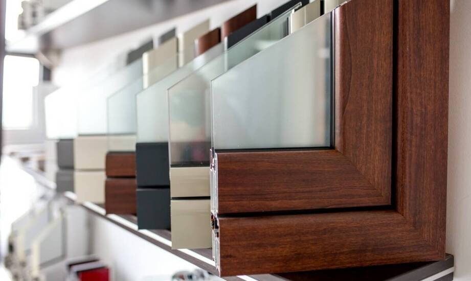 Przegląd materiałów stosowanych w produkcji ścian przesuwnych tarasowych