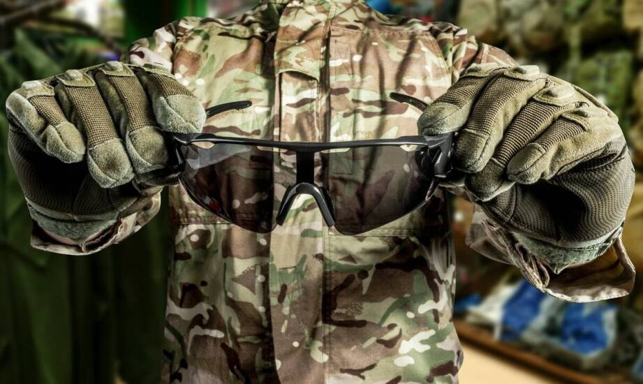 Jakie trendy dominują w projektowaniu odzieży sportowej dla służb mundurowych?