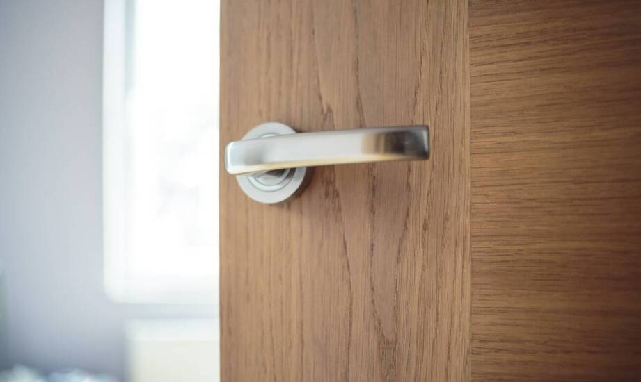 Znaczenie drzwi ppoż. EI 120 w ochronie przeciwpożarowej