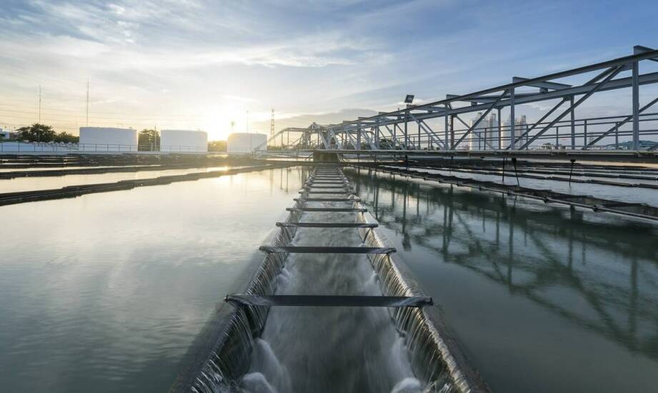 Jak sp zakręt przyczynia się do ochrony środowiska poprzez uzdatnianie wody?