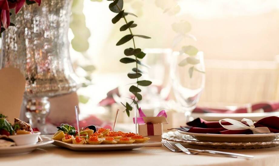 Pomysły na unikalne opakowania dla cukierków na osiemnastkę