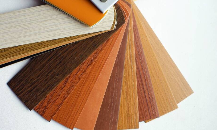 Wybór folii lateksowych a ich wpływ na koszt i trwałość reklamy