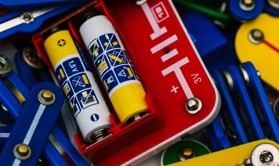 Jakie są kluczowe wymagania dla oznaczenia CE w branży elektronicznej?