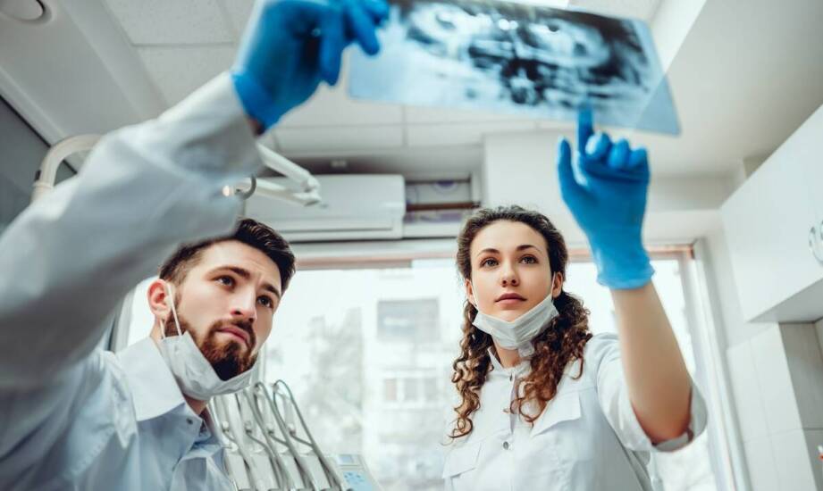 Jak doświadczenie polskich lekarzy w endodoncji jest wykorzystywane na rynkach zagranicznych?