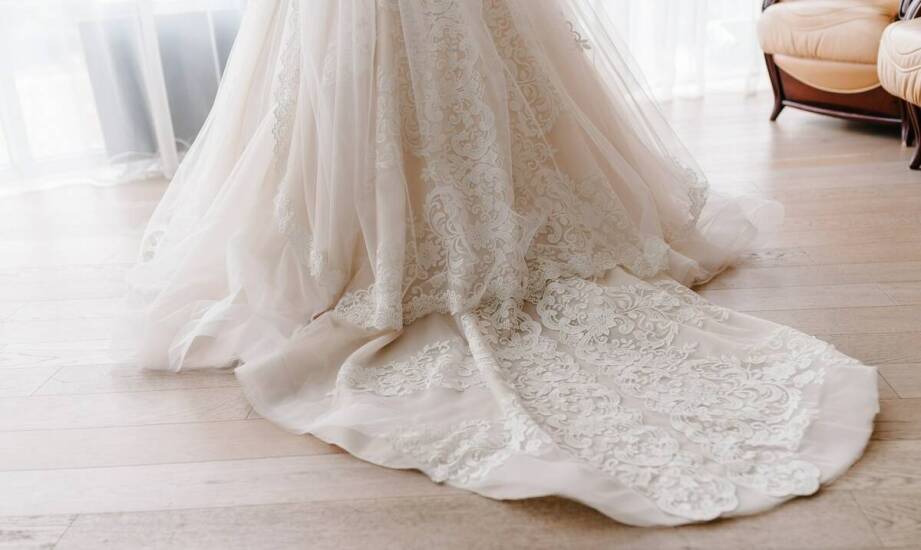 Dlaczego sukienka Bianca cieszy się popularnością wśród polskich klientek?