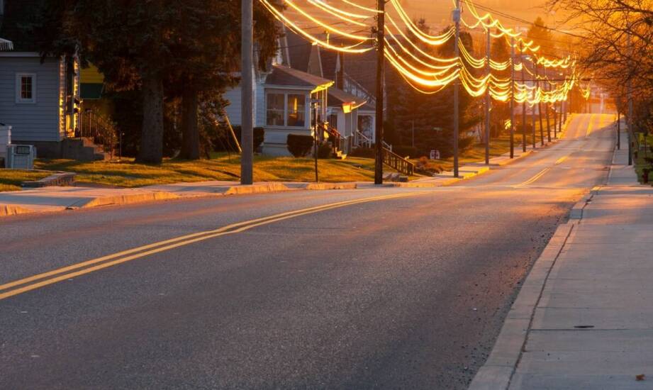 Jak słup energetyczny na działce wpływa na wycenę nieruchomości?