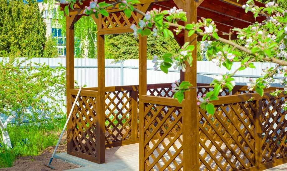 Dlaczego waga drewna klejonego jest kluczowa w planowaniu konstrukcji ogrodowych?