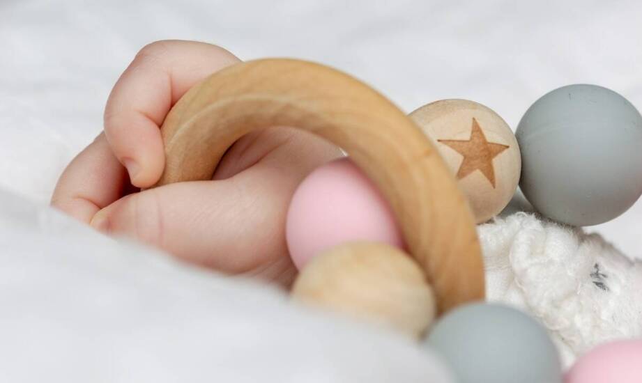 Kocyki dla niemowląt z wyjątkowymi wzorami – inspiracje i pomysły