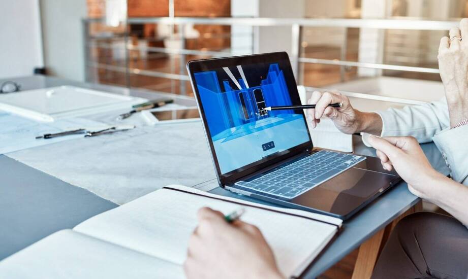 Jakie są zalety korzystania z PowerPoint przy tworzeniu materiałów szkoleniowych?