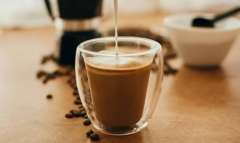 Dlaczego miłośnicy intensywnych smaków wybierają kawę Lavazza Espresso Italiano?