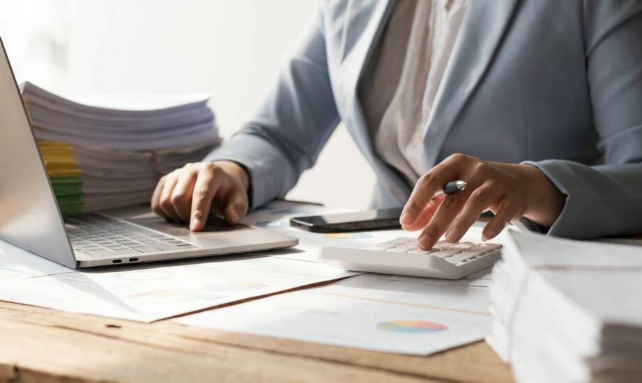 Kompleksowa obsługa księgowa dla małych firm – co oferuje biuro rachunkowe?
