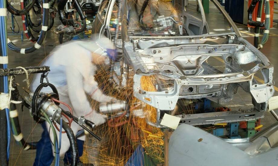 Jak ładunki elektrostatyczne wpływają na wydajność procesów produkcyjnych?