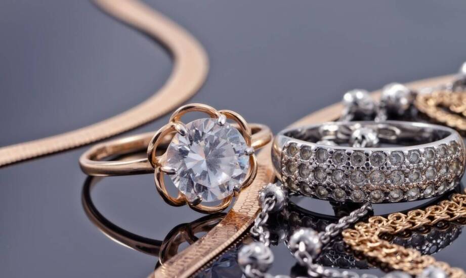 Atrakcyjne ceny skupu srebra: Jak to działa w lombardzie?