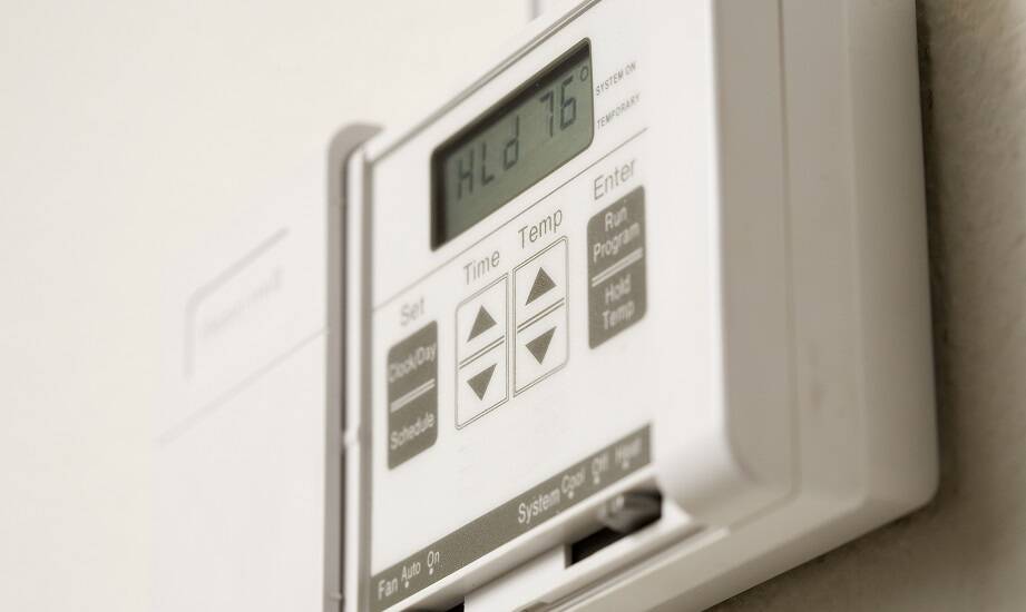 Kluczowe kryteria doboru termostatów dla laboratoriów badawczych