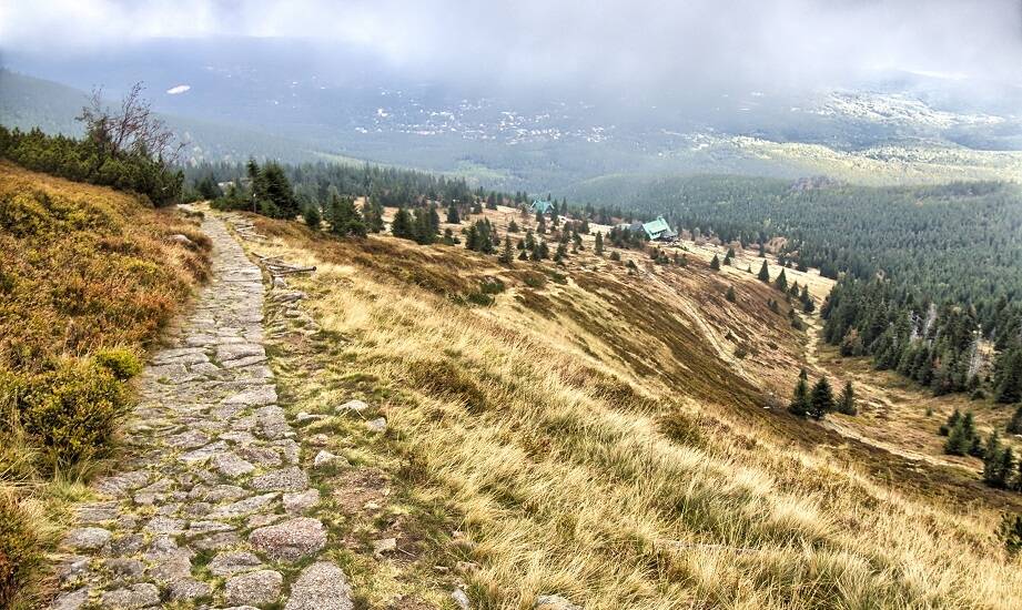 Szklarska Poręba kolejka - idealne rozwiązanie na odkrywanie uroków Karkonoszy
