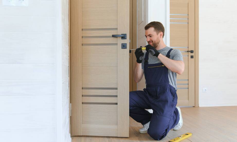 Jakie usługi oferujemy w ramach kompleksowego montażu drzwi?