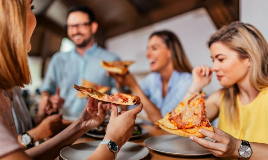 Jakie są korzyści z posiadania pieców do pizzy w pizzeriach?