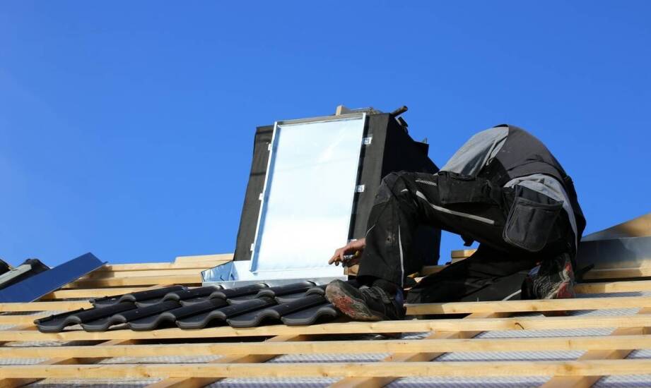 Jak wycena pokrycia dachu wpływa na decyzje inwestycyjne?