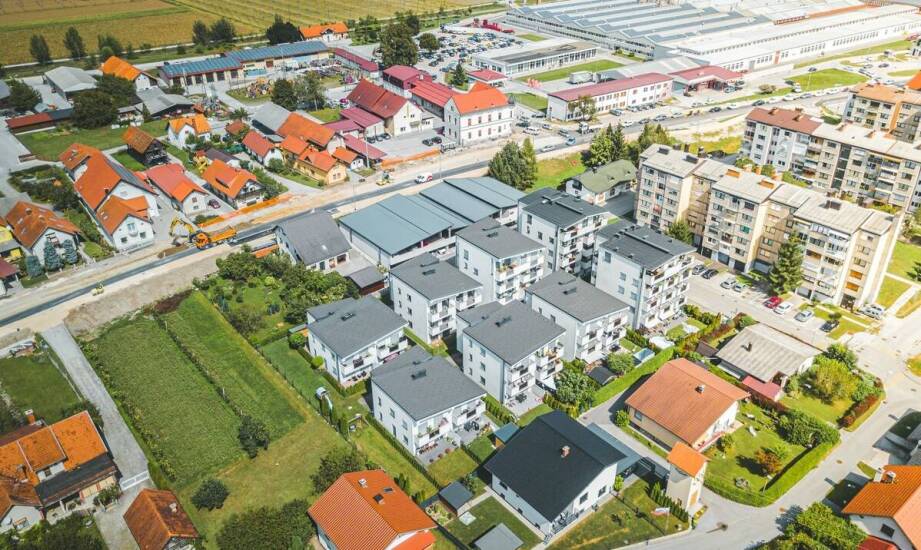 Jak zmienia się rynek nieruchomości w Głuchowie w 2025 roku?