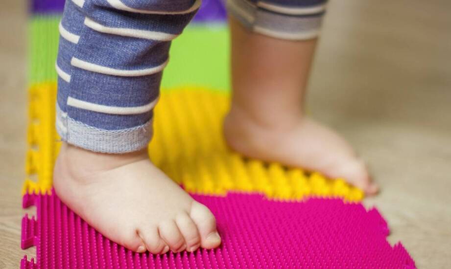 Wpływ jakości materiałów na trwałość stołów do rehabilitacji niemowląt – co oferują producenci?