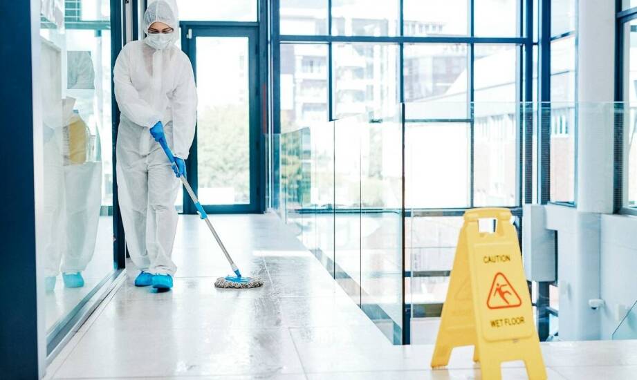 Skuteczna dezynfekcja w obiektach handlowych – co obejmuje oferta?
