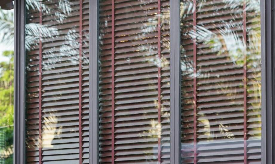 Jakie innowacyjne rozwiązania oferują nowoczesne żaluzje fasadowe?