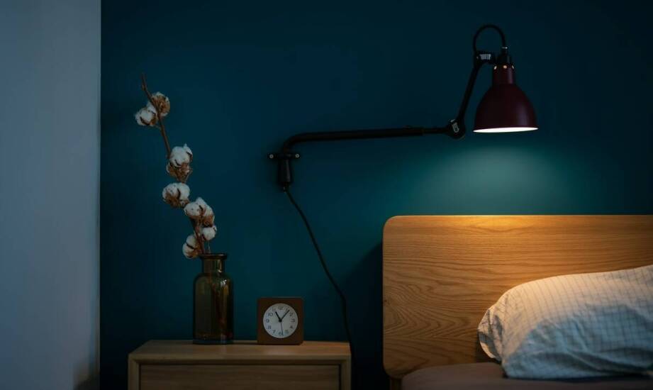 Jakie korzyści oferuje zastosowanie zmiennej intensywności światła?