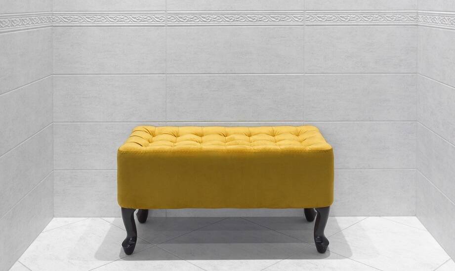 Jak dopasować kolor ławeczki tapicerowanej do reszty wystroju?