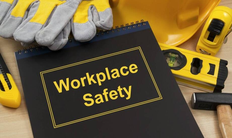 Ochronniki słuchu a regulacje prawne dotyczące bezpieczeństwa i higieny pracy