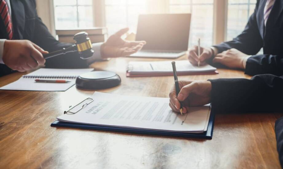 Jak kancelaria prawna pomaga w wykluczeniu nieprawdziwych informacji w zamówieniach publicznych?