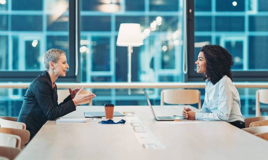 Dlaczego warto skorzystać z usług naszej agencji przy poszukiwaniu pracy?