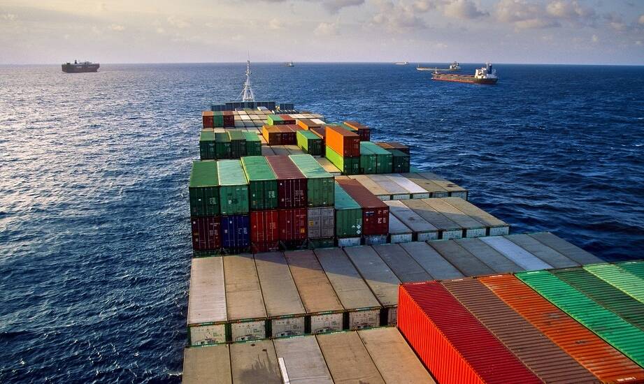 Nowoczesne technologie w logistyce morskiej: zastosowanie w magazynach