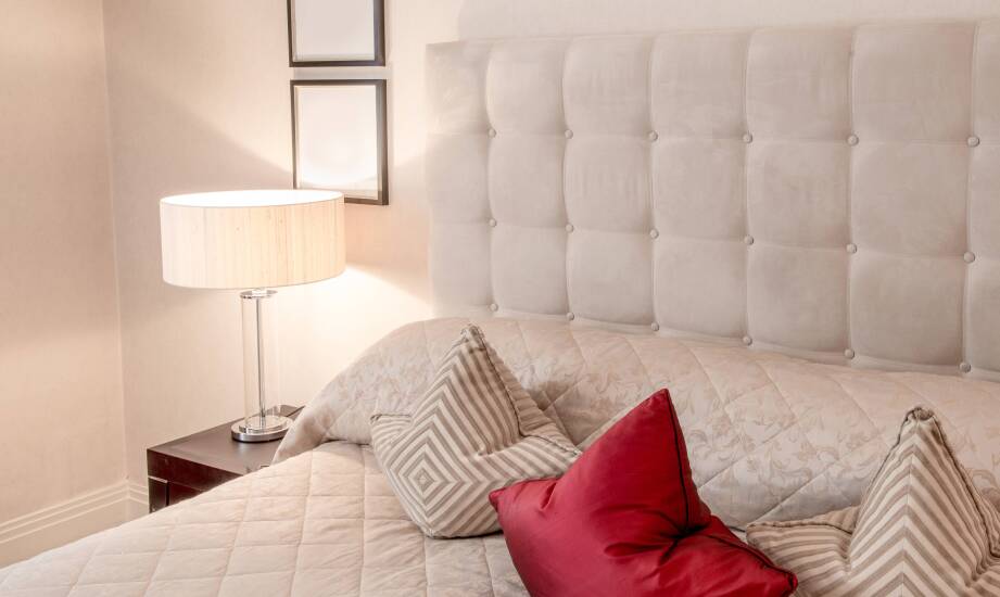 Łóżka tapicerowane a estetyka sypialni – inspiracje